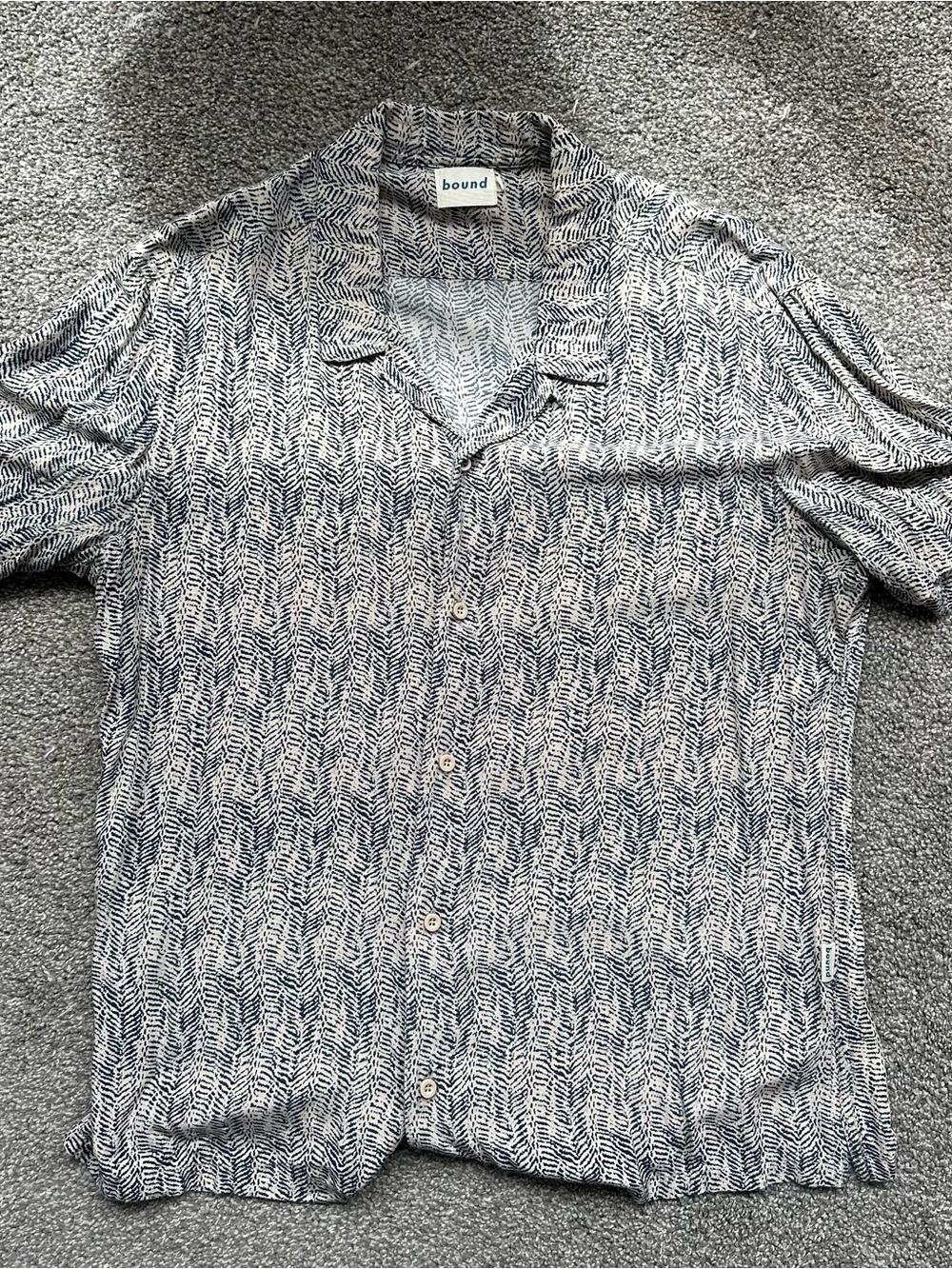 Resort Rayon Short-Sleeve Button-Down Shirt in Navy & White Print